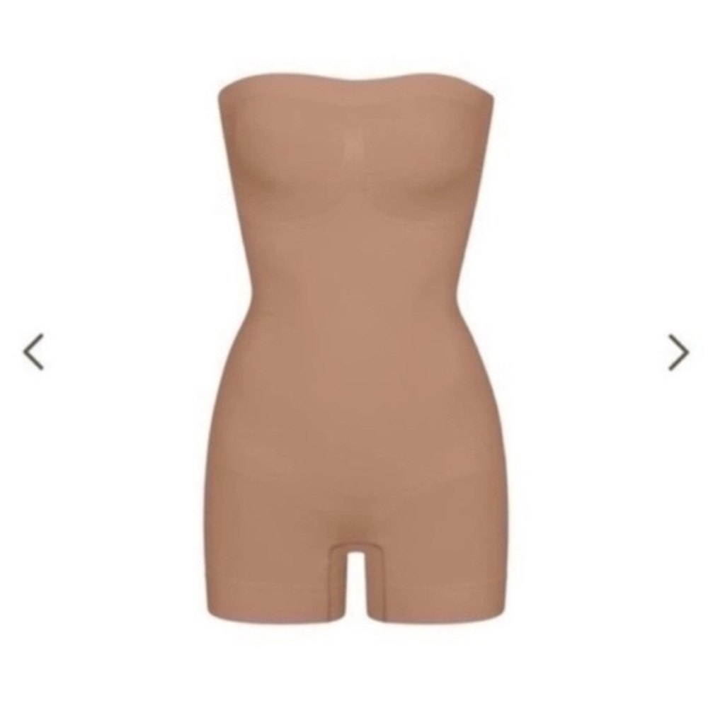 SKIMS SEAMLESS SCULPT STRAPLESS SHORTIE BODYSUIT SIENNA BEIGE SMALL